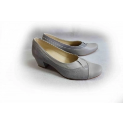 Skórzane czółenko na szerszą stope POPIEL 40