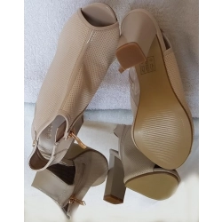 Wycofany z oferty  sandały damskie obcas 10 cm GD-3308 BEIGE 38