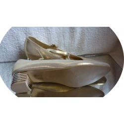 SKÓRZANE czołenko złoto obcas tęgość H nr 42