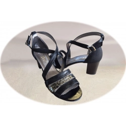 Sandały damskie skórzane czarne obcas 6 cm nr..40