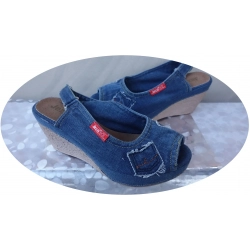 Sandały damskie niebieskie koturn 7,5 cm nr.38