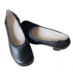 NOWOŚĆ bardzo  szerokie czółenko czarne tęg K 37