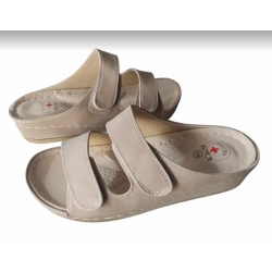 klapki bez z regulacją na szeroką stopę koturn rzep 39