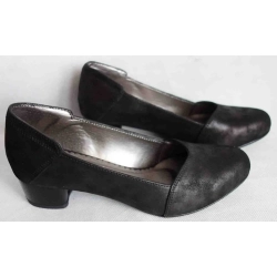 SKÓRZANE czółenko obcas 4 cm 39