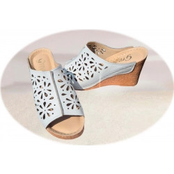 Skórzane damskie białe klapki ob.8cm nr.39