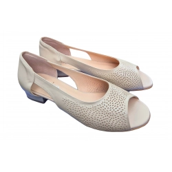 Filipczyk szerokie beżowe sandały obc.2 cm nr.40