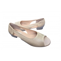 Filipczyk szerokie beżowe sandały obc.2 cm nr.40