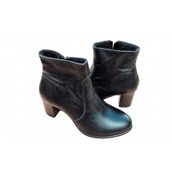 Botki Czarne skórzane obc.7cm nr.37