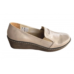 Czółenka damskie ze skóry cappuccino obc.4cm nr.38