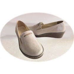 Czółenka damskie ze skóry cappuccino obc.4cm nr.37