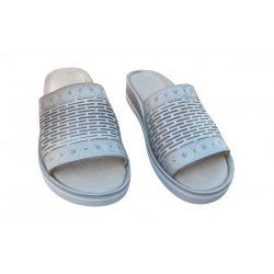 Klapki damskie ze skóry srebrne obc.4cm nr.38