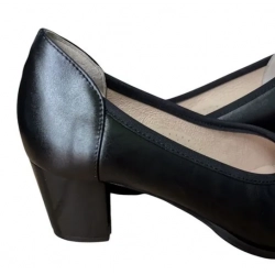 NOWOŚĆ bardzo  szerokie czółenko czarne tęg K 37