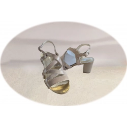 Sandały damskie skórzane beżowe obcas 6 cm nr..38